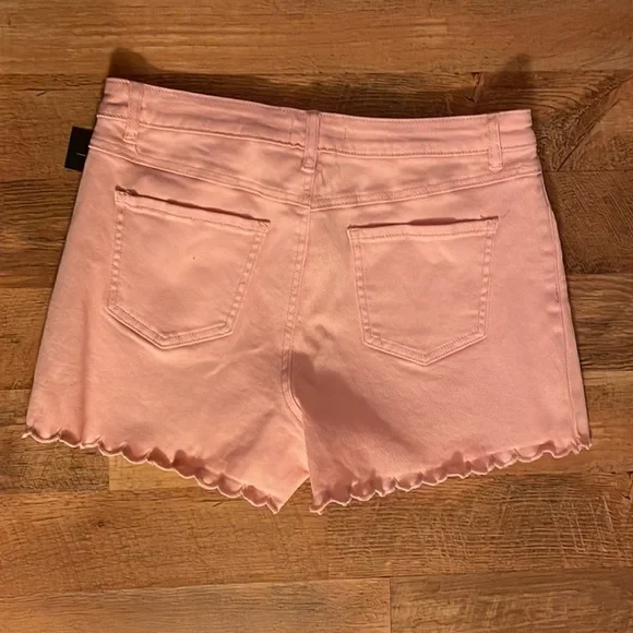 VERSONA Scalloped Hem Modern Rise Size 10